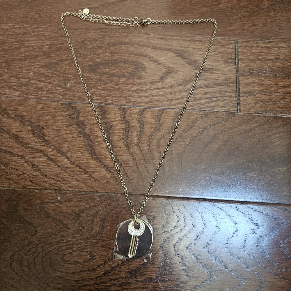 Mary Kay gold key necklace